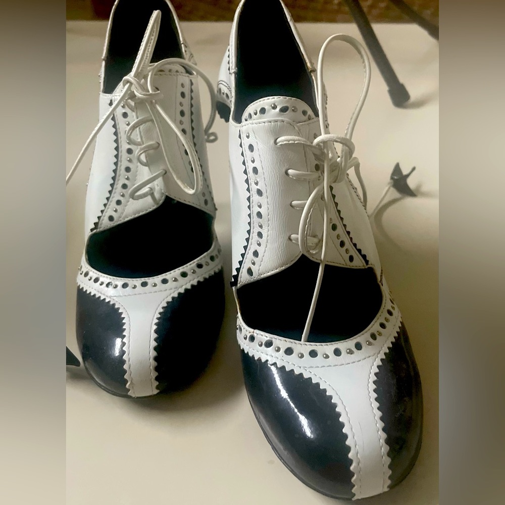 Christian Dior Spectator Pumps/Loafers Sz 36 1/2 .Black patent and white leather